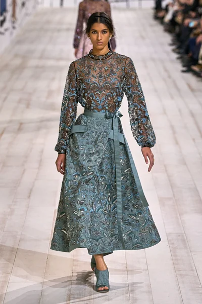 Look 35